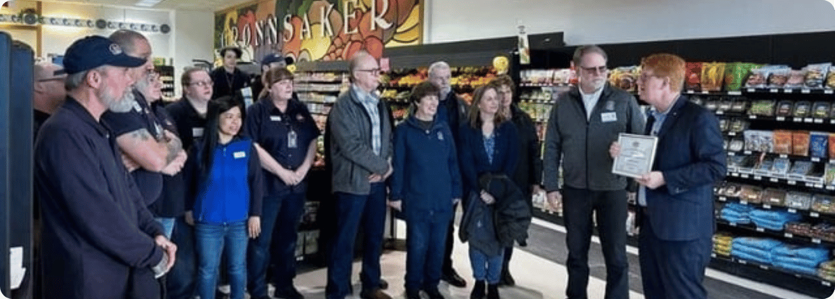 Hammer &amp; Wikan grocery store holiday promotion idea