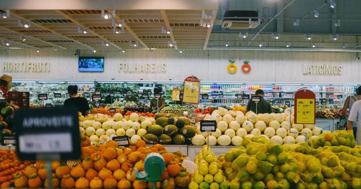 Grocery Store Marketing Plan Example: 5 Steps To Grow Your SMB