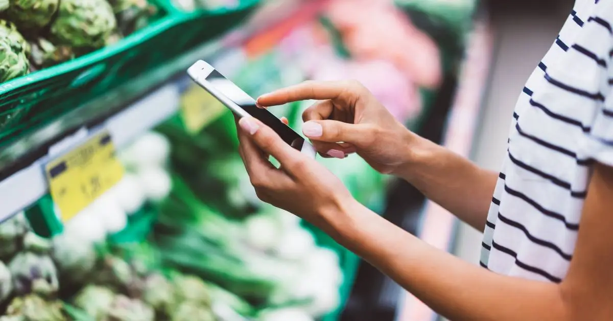 How To Accept Apple Pay: 4-Step Guide for Small Business Grocery